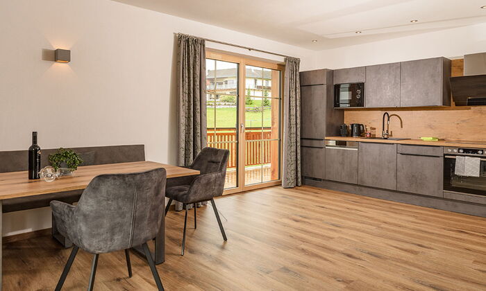 spacious eat-in kitchen at the Ramsauer